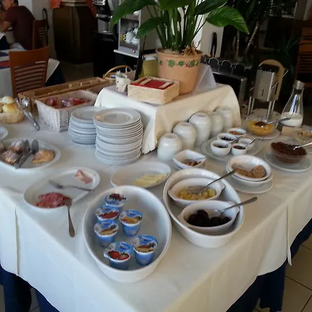 Domini Hotel 2*