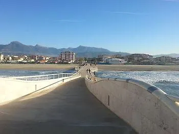 Domini 2* Lido di Camaiore